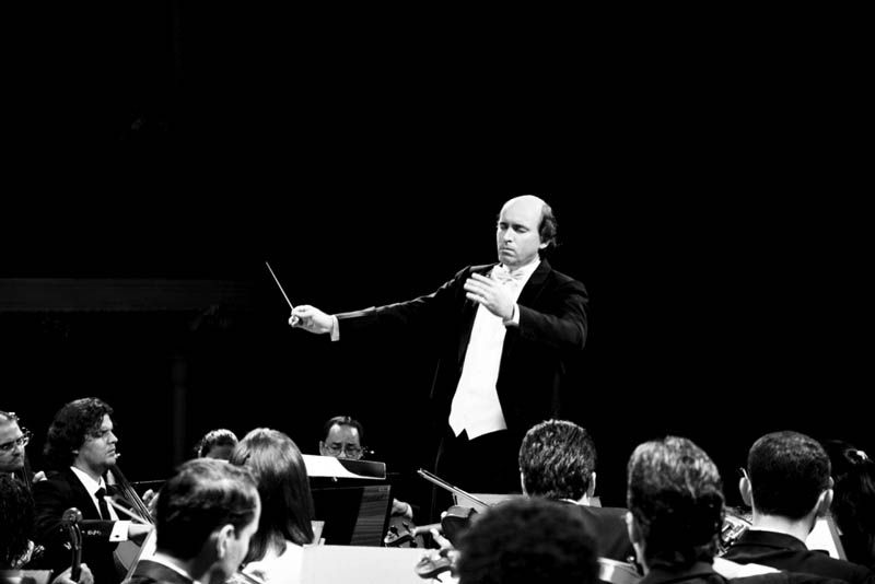 helder Trefzger, maestro titular da Orquestra Sinfônica