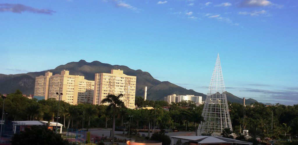 Ornamentação Tardia. A iluminação de Natal pela cidade ainda não foi instalada e pode custar R$ 2,6 milhões. Processo ainda está em licitação.