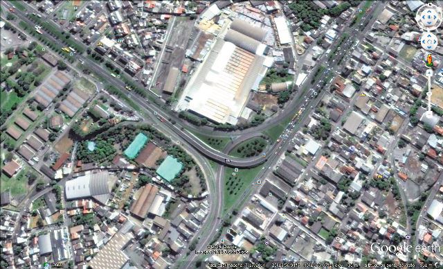 Trevo de Carapina, este é um dos maiores gargalos do traçado da BR na Serra que no futuro deverá ser transformado numa avenida municipal.