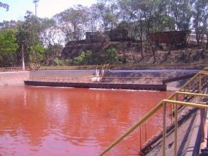 Uso da água do Santa Maria em processo industrial na Vale em Tubarão: seca pode afetar produção. Foto: Arquivo TN