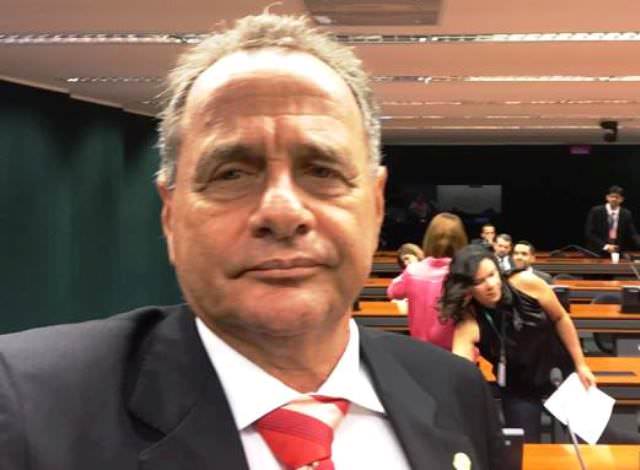 Carlos Manato segue para o quarto mandato de deputado federal. Foto: divulgação Facebook