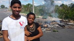 Jailma Cristina está com medo que seu filho perca o estágio. Foto: Anderson Soares