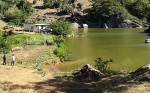 A represa de 10 ha corre risco de rompimento e está desmatada. Foto: Divulgação 