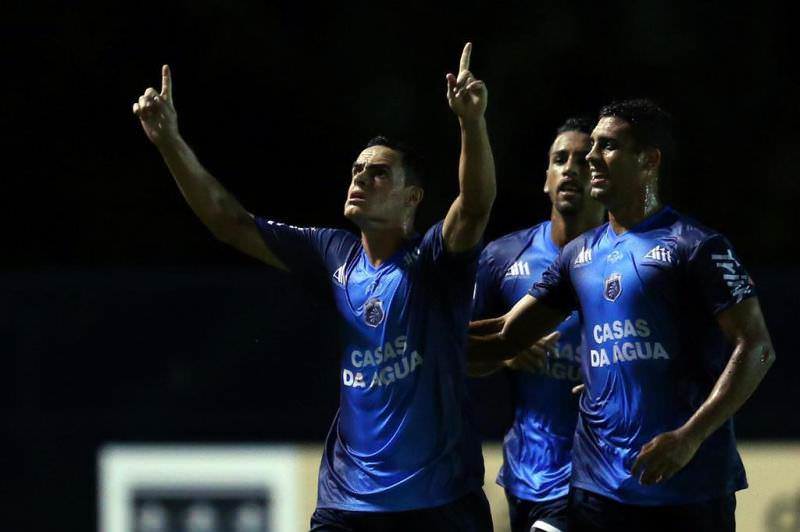 "Vitinho" vai jogar no Grêmio de Porto Alegre e disputar a elite do Campeonato Brasileiro. Foto: Arquivo do Atleta