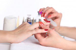O curso de manicure é um dos oferecidos pelo projeto. Foto: Divulgação
