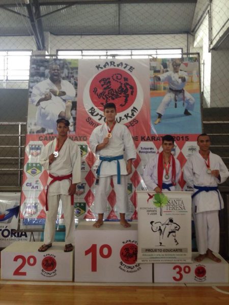 Título conquistado na categoria Kata 16/17 anos na 3ª etapa do estadual. Foto: Divulgação