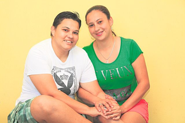 Marlana e Josiane estão juntas a mais de 2 anos. Foto: Edson Reis
