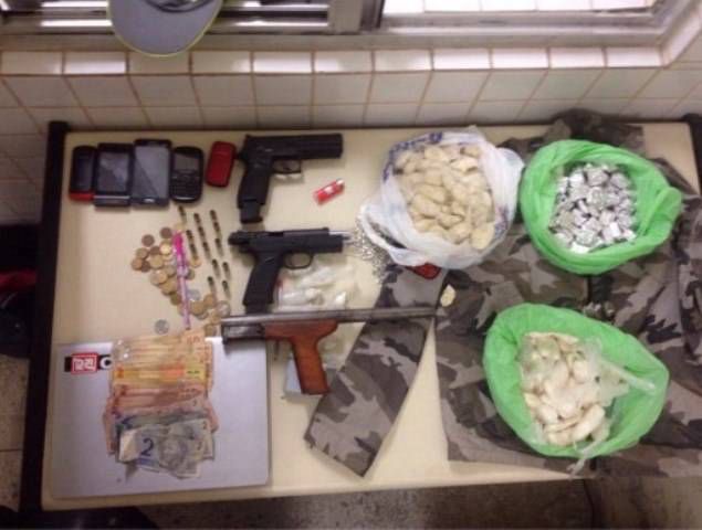 Drogas e armas apreendidas pela polícia. Foto: Divulgação