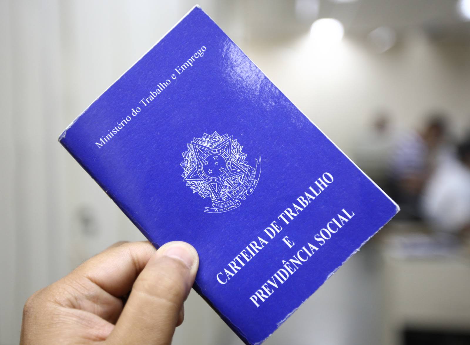 a9ea79cc-8547-4dc5-978c-323a6e75e88f_Carteira-de-Trabalho-Foto-de-Frederico-Haikal