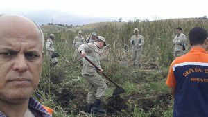 Capitão Silva no primeiro plano à esquerda comanda os trabalhos de combate.Foto: Divulgação/Defesa Civil