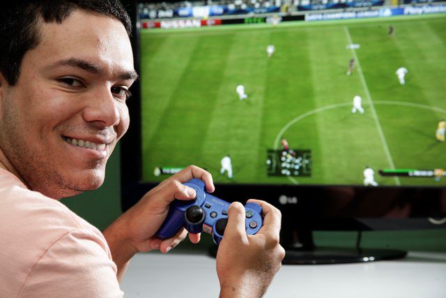 Yuri, foi Campeão Capixaba de Futebol de Vídeo Game, em junho. Foto: Edson Reis