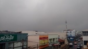 Está previsto que chova entre 20 e 30 milímetros por hora podendo acumular até 50 milímetros no dia.. Foto: Thiago Albuquerque