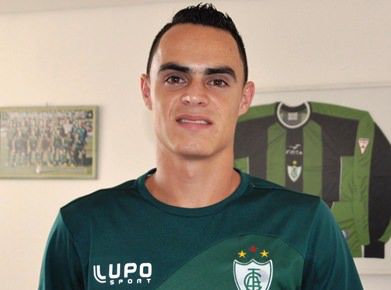 O jogador Vitinho, atua no América-MG. Foto Divulgação/América Mineiro