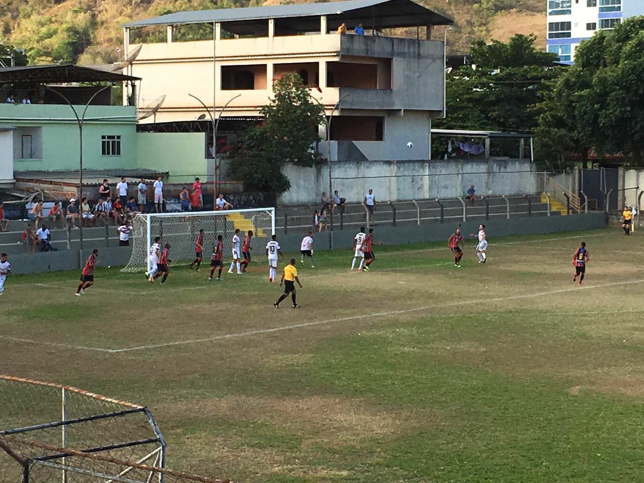 O Serra empatou contra o Castelo fora por 2x2. Foto: Leonardo Abou Kamel