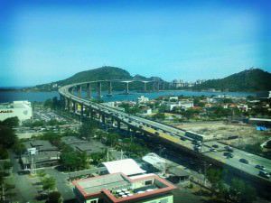 O fato aconteceu no domingo no vão central da Terceira Ponte. Foto: Divulgação Agência Brasil