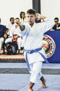 O karateca faturou duas medalhas de ouro e uma de bronze na 3ª Etapa do Campeonato Estadual de Karatê. Foto: Divulgação