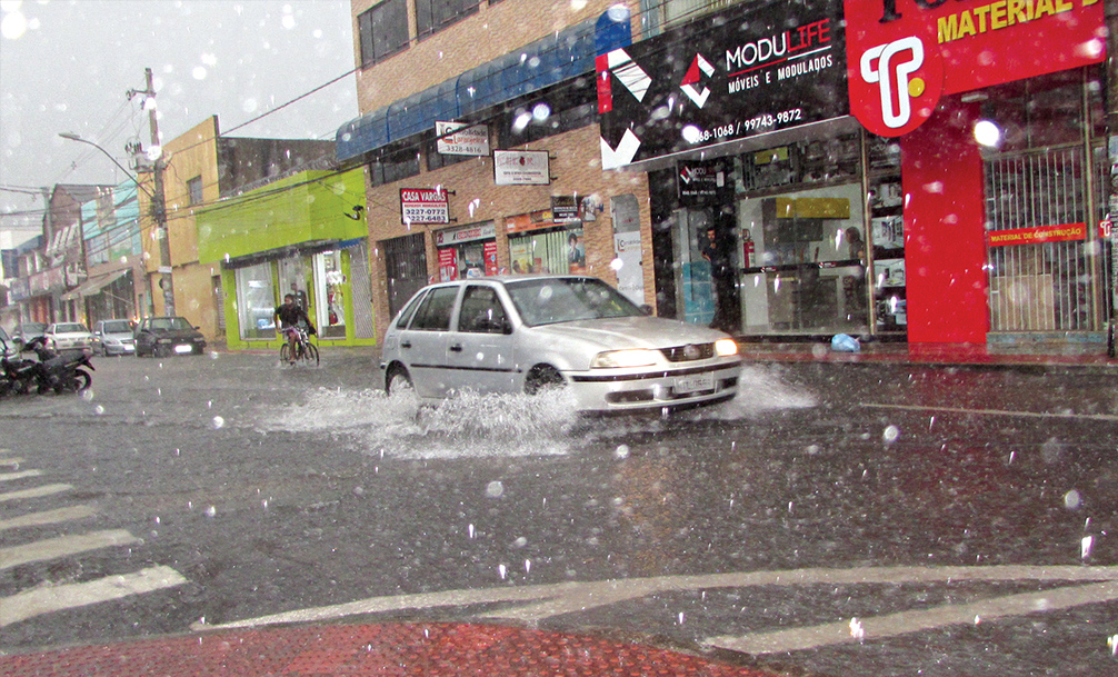 chuva-na-serra-es