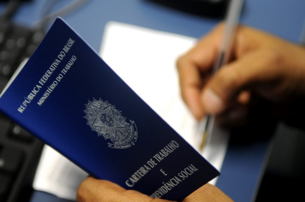 carteira-de-trabalho-serra-es