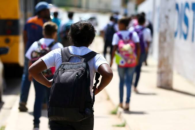 mochila-aluno-escola-peso-serra-es