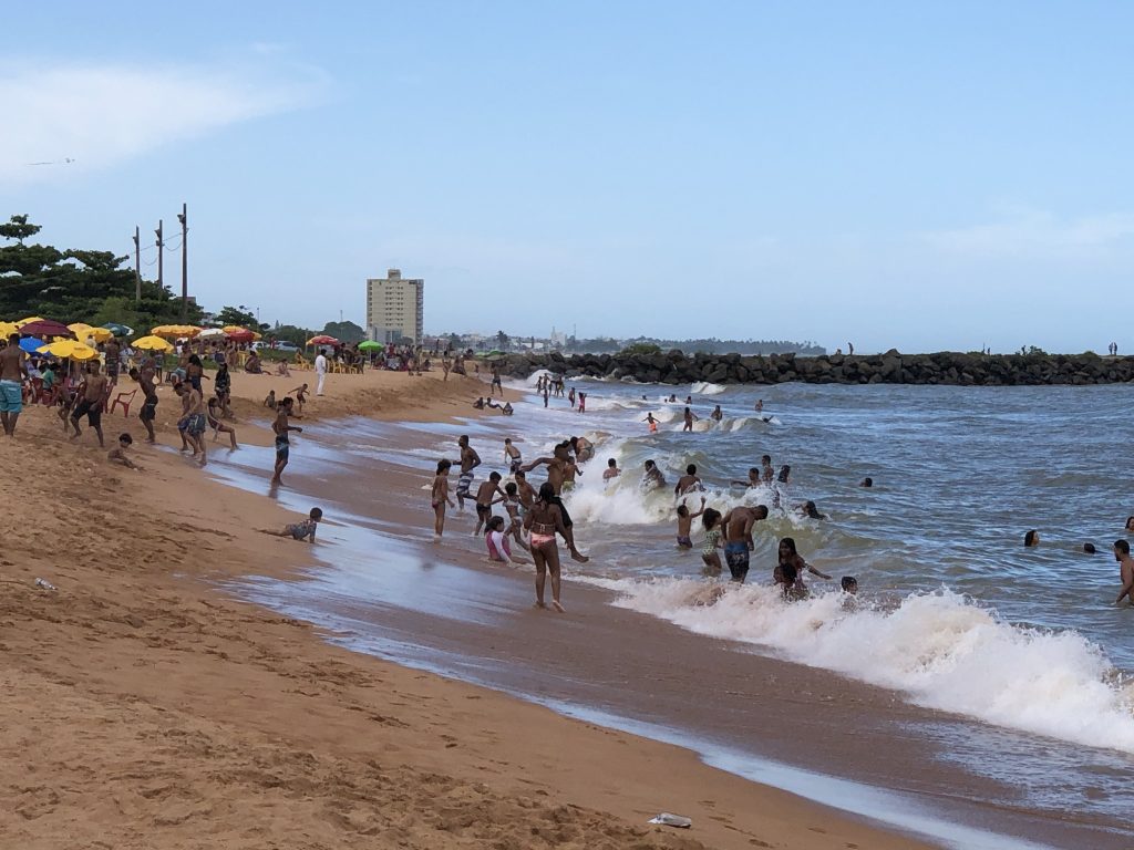 praia-jacaraipe-verao-calor-serra-es