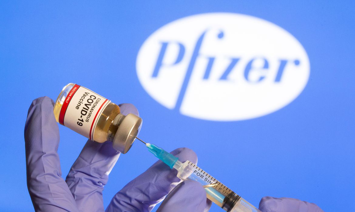 2020-11-09t151944z_2_lynxmpega815v_rtroptp_4_saude-corona-reinounido-pfizer-encomenda