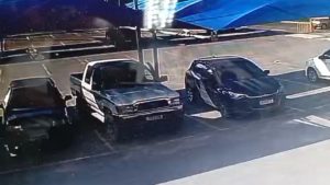 Bandidos Caminhonete Supermercado Serra